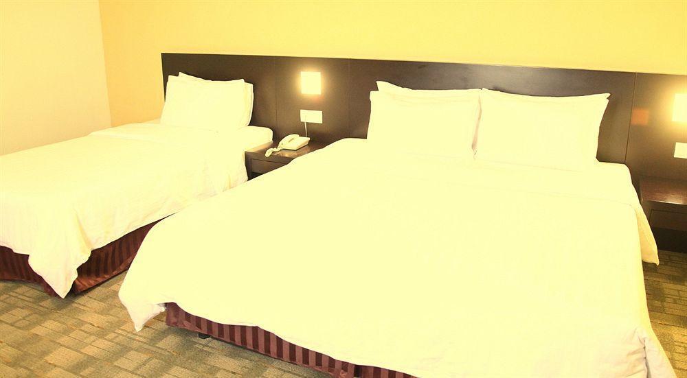 Oyo 89693 Perkasa Hotel Keningau Near Hospital Keningau Экстерьер фото