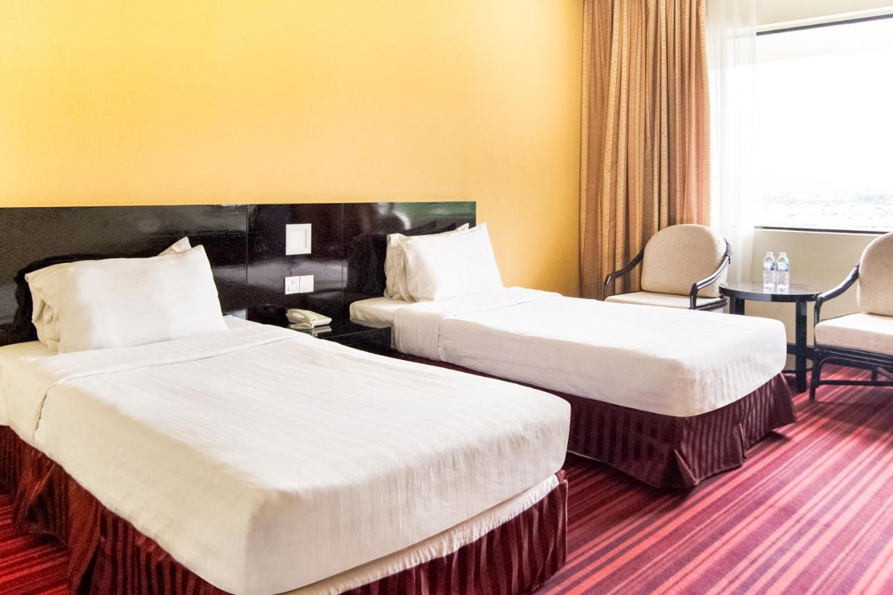 Oyo 89693 Perkasa Hotel Keningau Near Hospital Keningau Экстерьер фото