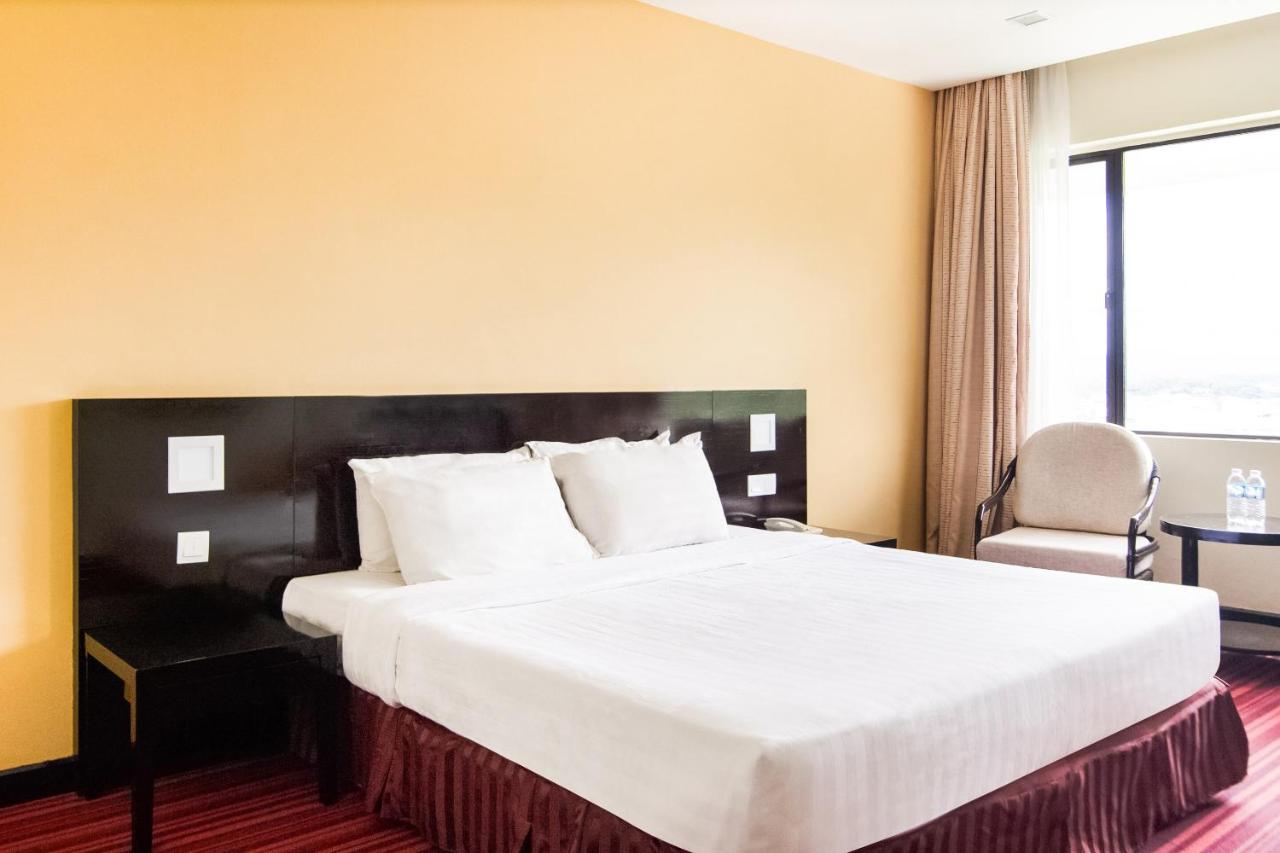 Oyo 89693 Perkasa Hotel Keningau Near Hospital Keningau Экстерьер фото
